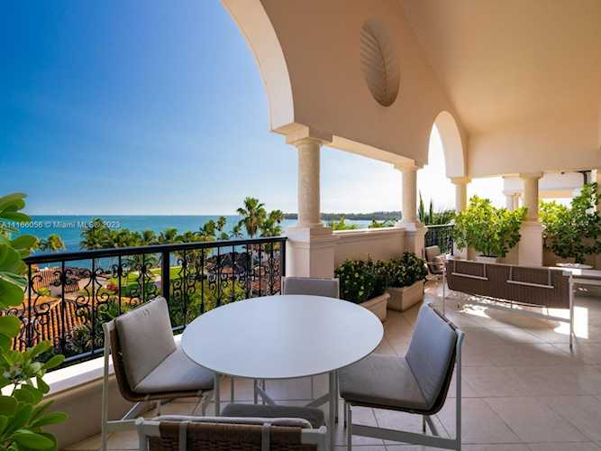 19152 Fisher Island Dr #19152 Miami Beach, FL 33109