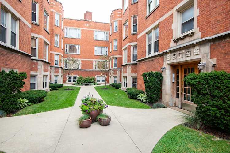 1624 W Columbia Ave #3N Chicago, IL 60626