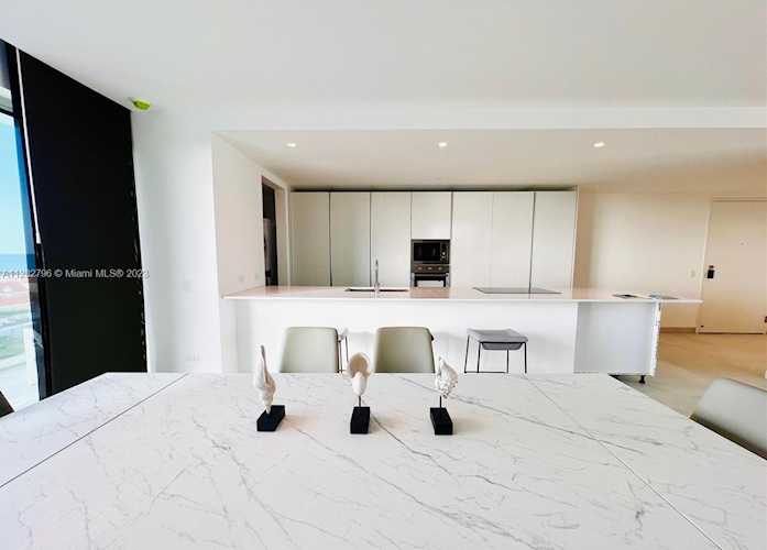 1 Irausquin Blvd Eagle Beach Aruba #4B AR