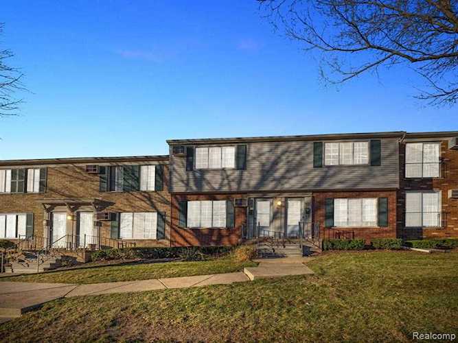 471 Miller Rochester, MI 48307