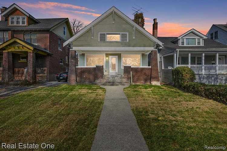 2428 Virginia Park St Detroit, MI 48206