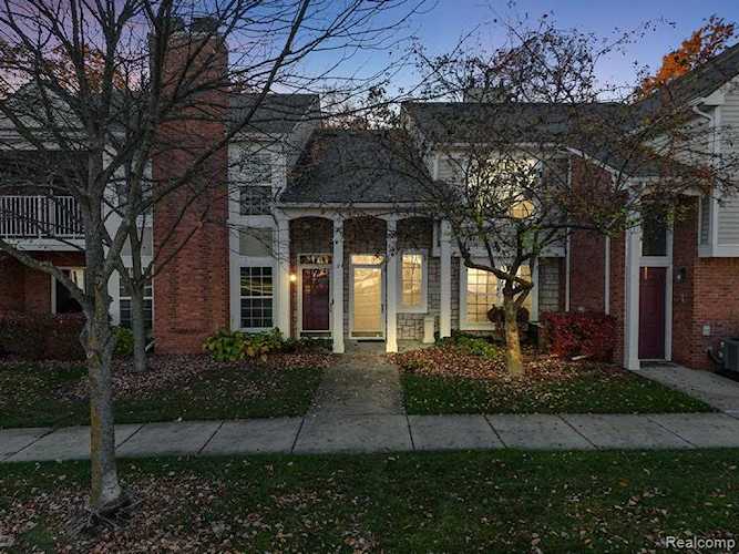 56169 Chesapeake, Shelby Twp, MI 48316 in Aberdeen Village|Macomb MLS# 60159231 Photo 1