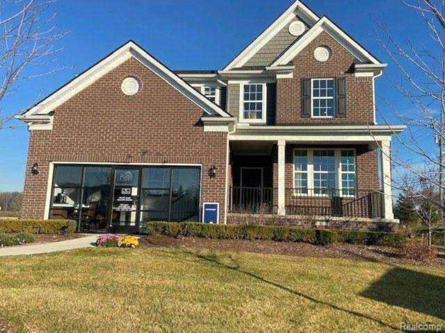 3989 Summit Sterling Heights, MI 48314