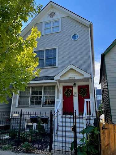 3236 N Leavitt St #2 Chicago, IL 60618