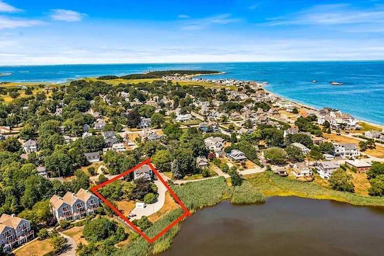 18 Pondview Ave #2 Scituate, MA 02066