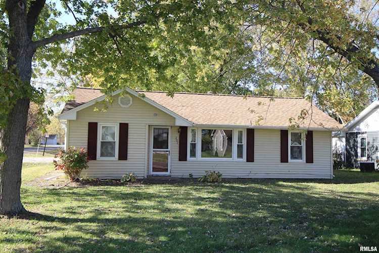 201 Massachusetts Ave Washington, IL 61571