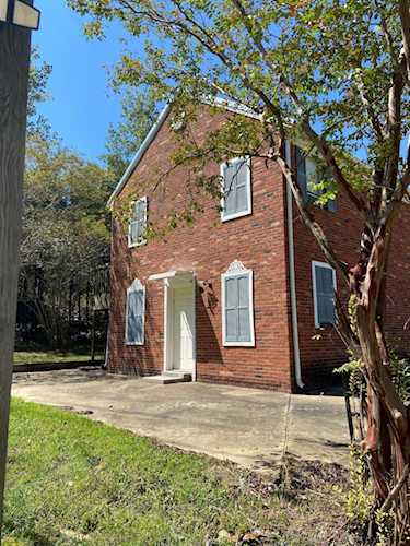 903/905 Old Mayhew Rd Starkville, MS 39759