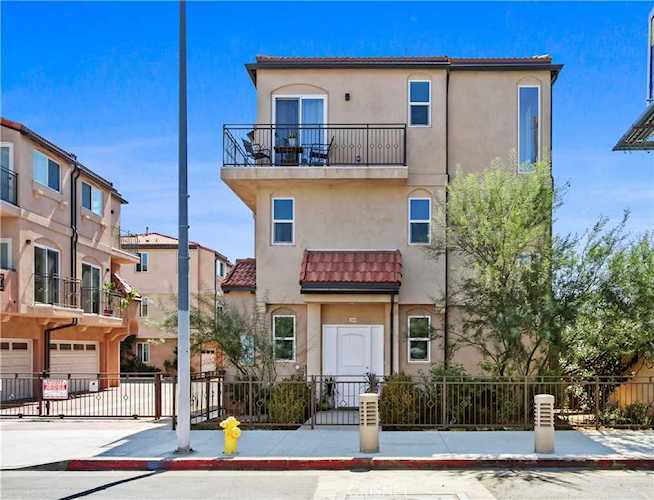 15340 Lassen St Mission Hills (San Fernando), CA 91345