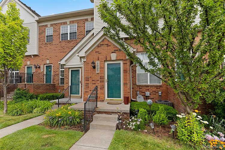 1925 Campau Farms Circle Detroit, MI 48207 | MLS 20221015606 Photo 1