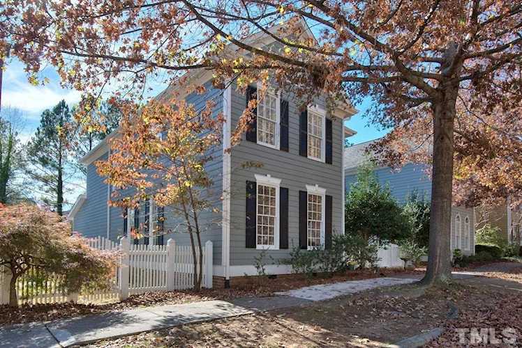 303 Parkside Circle Chapel Hill, NC 27516
