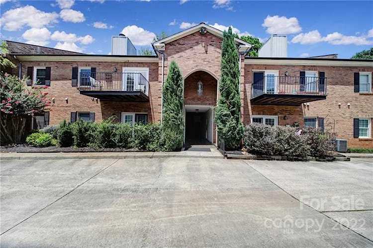 1012 Queens Rd Charlotte, NC 28207 | MLS 3892620 Photo 1