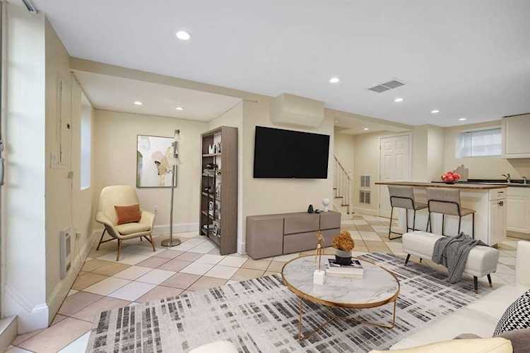 112 Tudor Street Boston, MA 02127