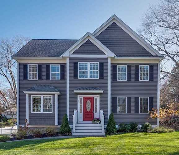 28 Nassau Ave Wilmington, MA 01887