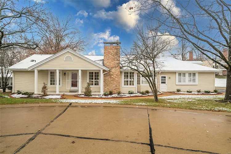 2367 Green Circle Ct Chesterfield, MO Parkway West 63017 | The Gellman Team Photo 1