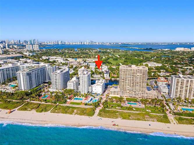 2436 Flamingo Dr Miami Beach, FL 33140