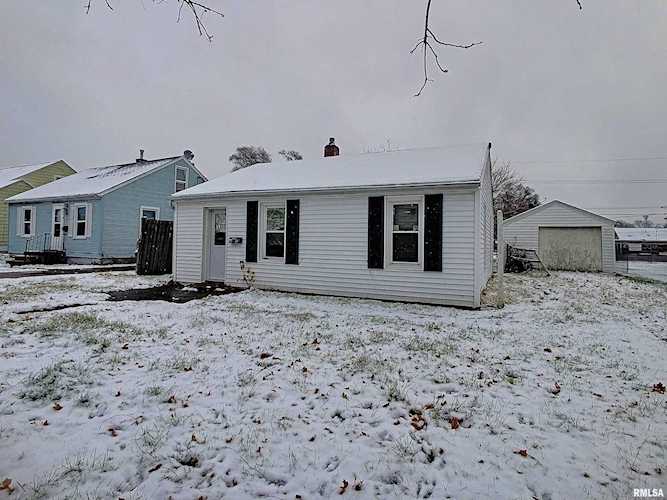 2318 45th St Moline, IL 61265