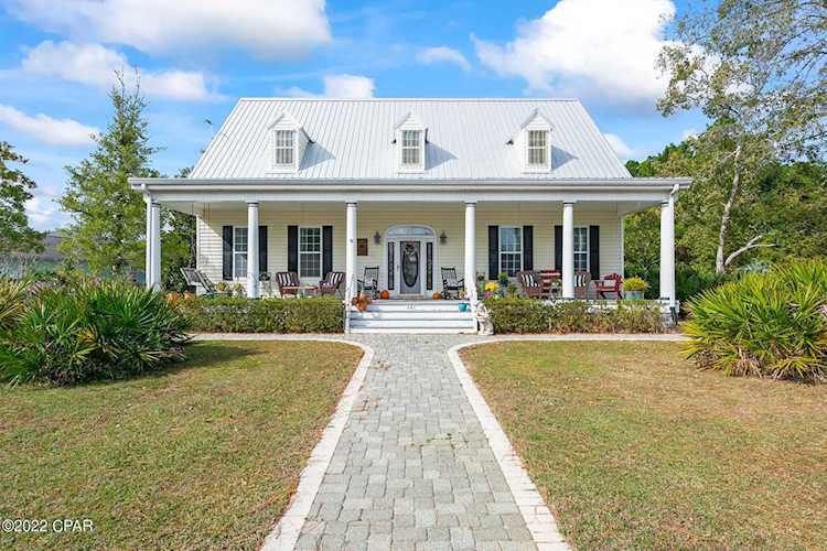 121 Moonlight Dr Panama City Beach, FL 32413