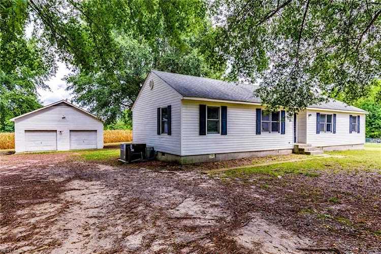 9139 Kellos Mill Rd Wakefield, VA 23888