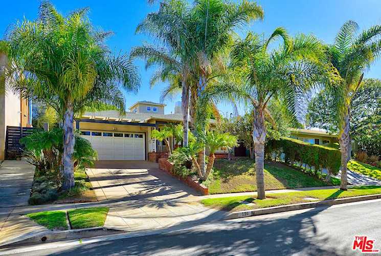 520 N Las Casas Ave Pacific Palisades, CA 90272
