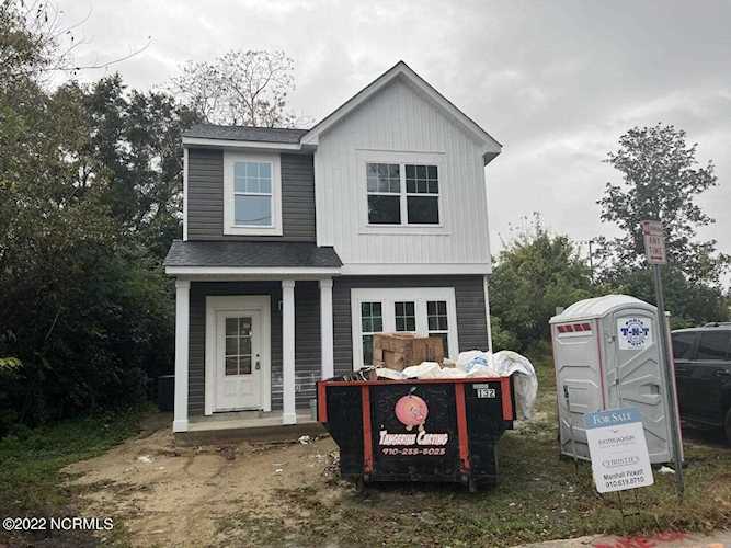 Real Estate & property in Wilmington NC at 407 Wilson Street in the community Photo 1