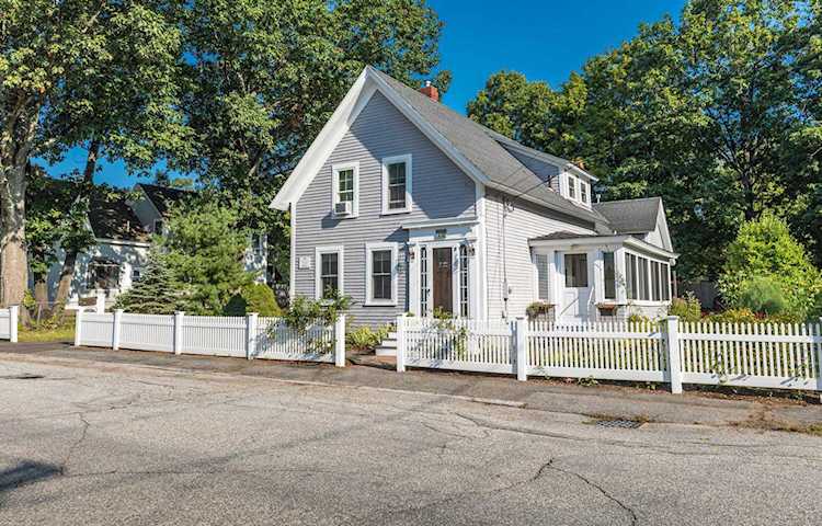 Bean Group | 19 Garfield St Exeter 03833 NH | home for sale Photo 1