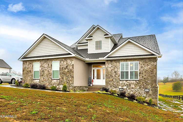 103 Eva Way Maryville, TN 37801