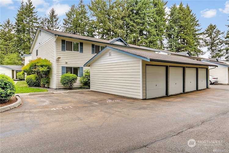 4621 Grandview Dr W #B University Place, WA 98466 | MLS® 2016612 Photo 1