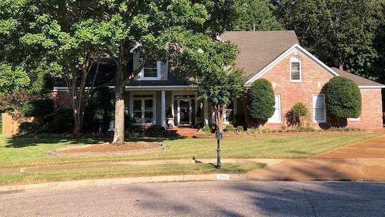 892 Surrey Oaks E Cv Cv Collierville, TN 38017