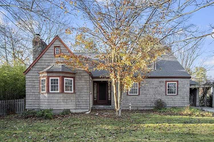 44 Mount Pleasant St Billerica, MA 01862