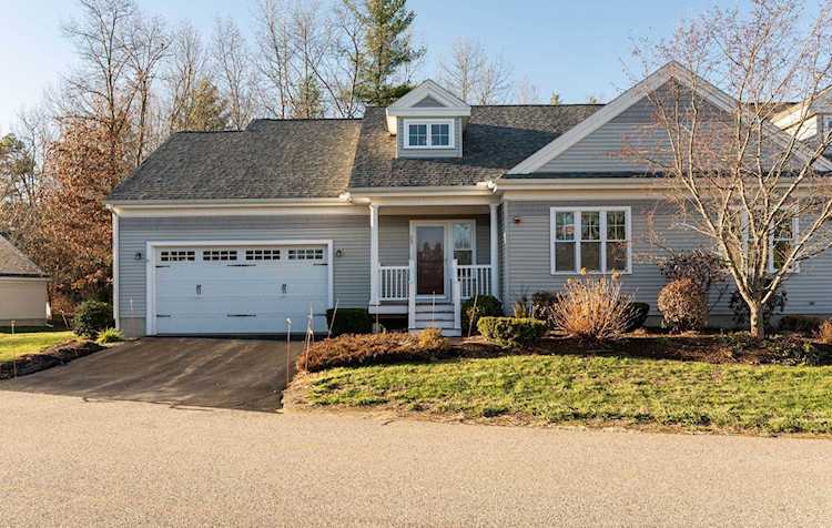 22 Mill Pond Rd Brentwood, NH 03833