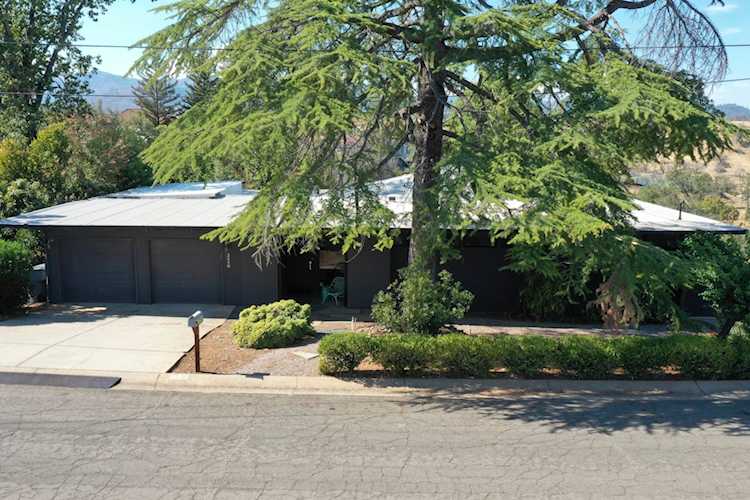 3540 Scenic Dr Redding, CA 96001
