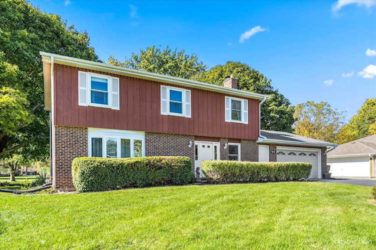 11S546 Whittington Ln Naperville, IL 60564