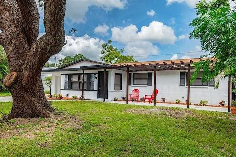 8539 77th Ave Seminole, FL 33777