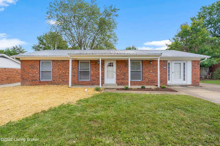 643 Lane Ave Sellersburg, IN 47172 | MLS 1623107 Photo 1