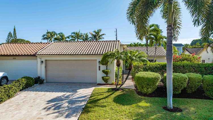 830 Camino Gardens Lane Boca Raton, FL 33432