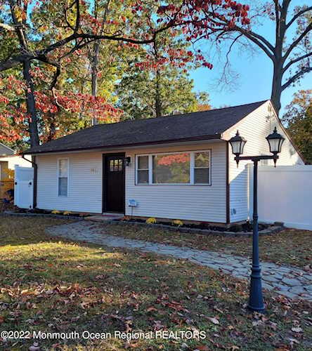 561 Alfred Ln Toms River, NJ 08753 | MLS 22235390 Photo 1