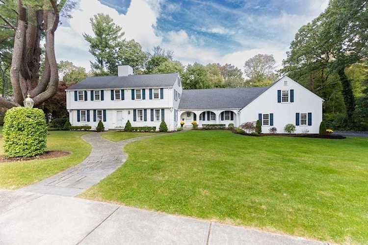 193 Fairview Ave in Brockton, MA - Century 21 New England Photo 1