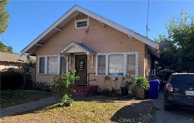 221 W 16th St San Bernardino, CA 92405