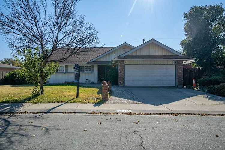 218 Granada Way Tracy, CA 95376