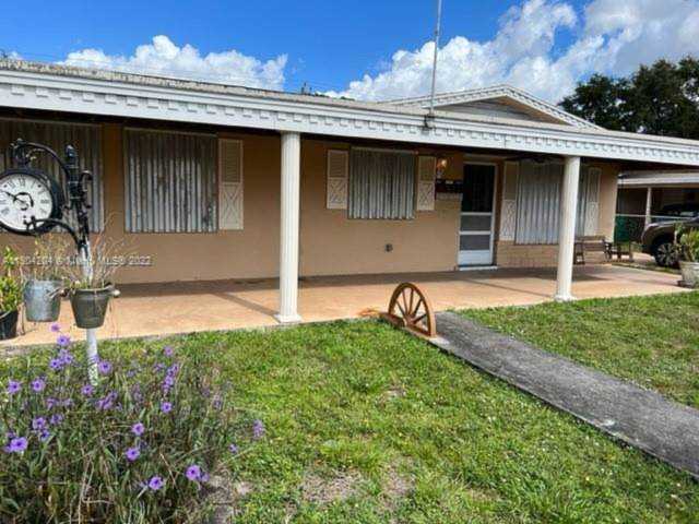 6321 SW 41st St Davie, FL 33314