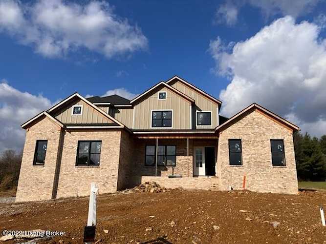 6819 Clore Lake Rd Crestwood, KY 40014