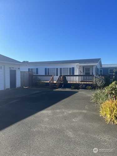 802 Oysterville Rd Ocean Park, WA 98640