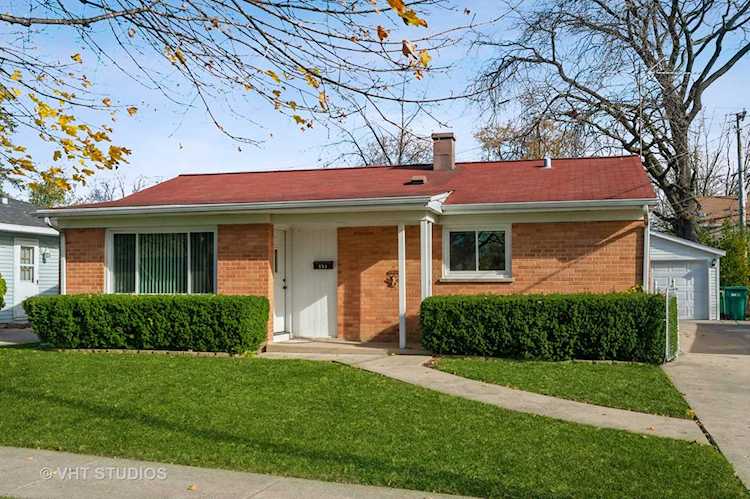 155 E Dennis Rd Wheeling, IL 60090