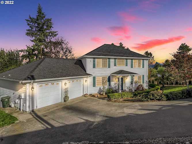 20950 Willamette DR West Linn, OR 97068