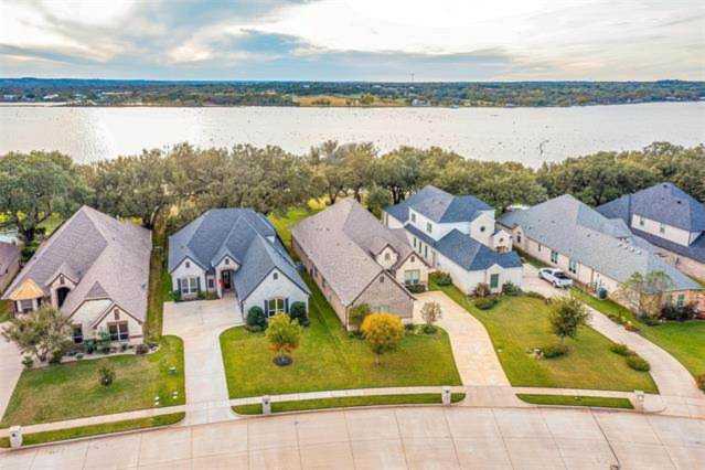 3520 Abes Landing Drive Granbury, TX 76049