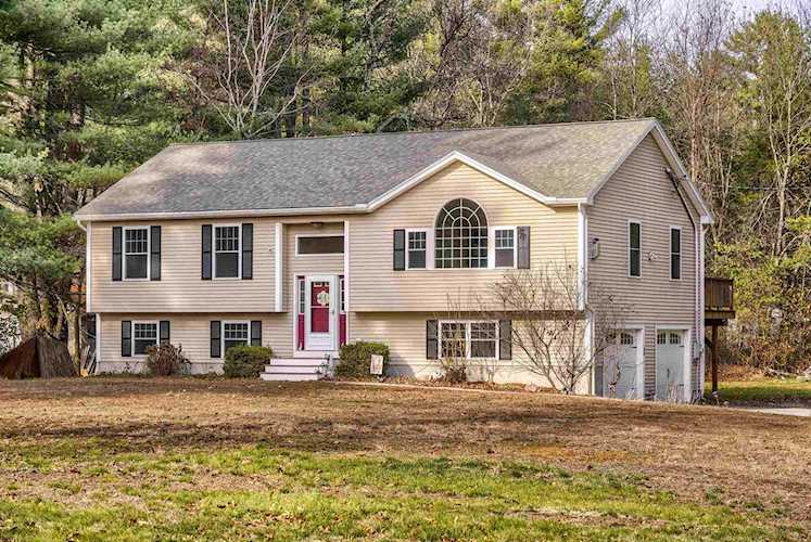 34 Bluff St Salem, NH 03079