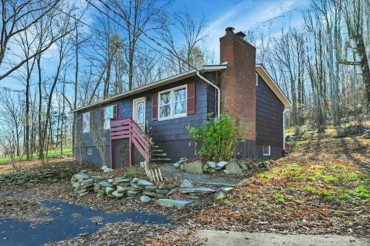 61 Hawleys Corners Road Lloyd, NY 12528