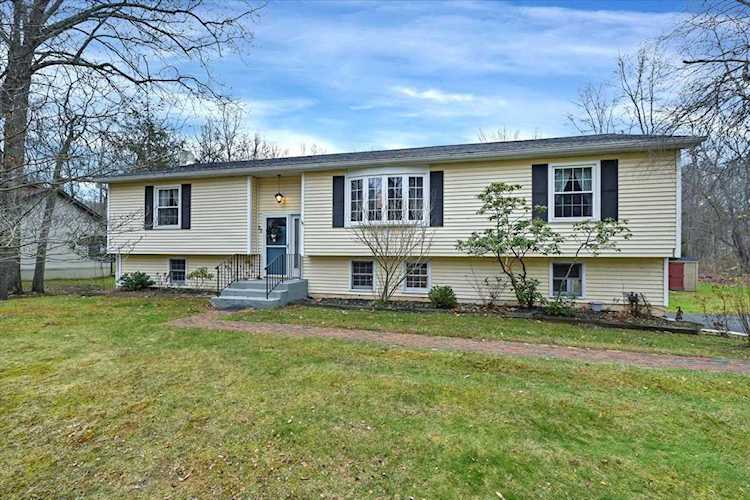 33 Aspinwall Road Red Hook, NY 12571