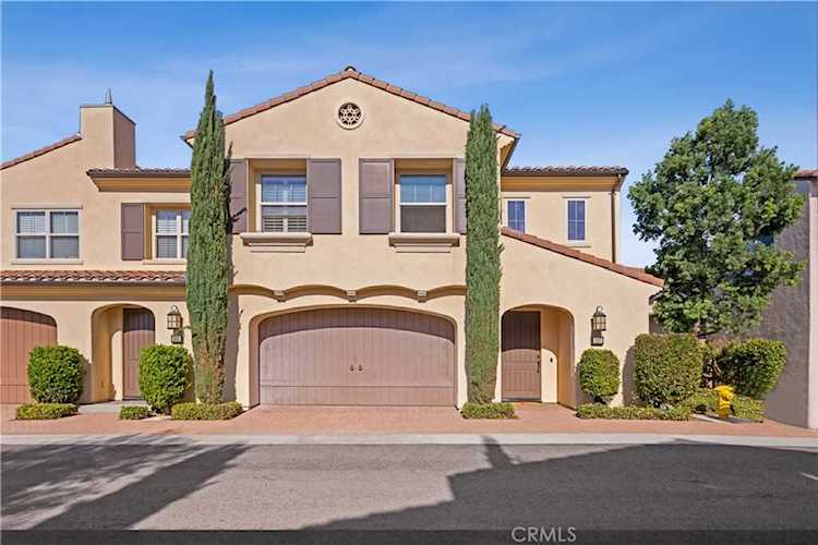 107 Overbrook Irvine, CA 92620
