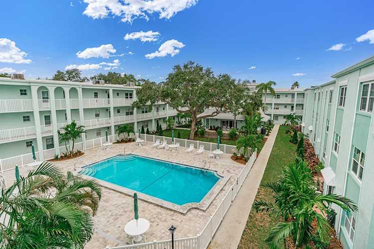 701 Poinsettia Rd #340 Belleair, FL 33756